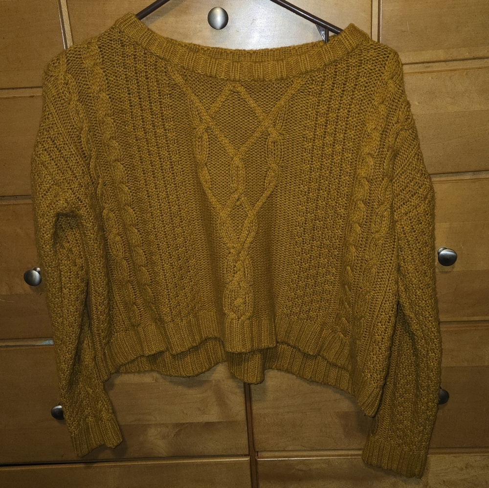 Juniors sz S Mudd crop sweater